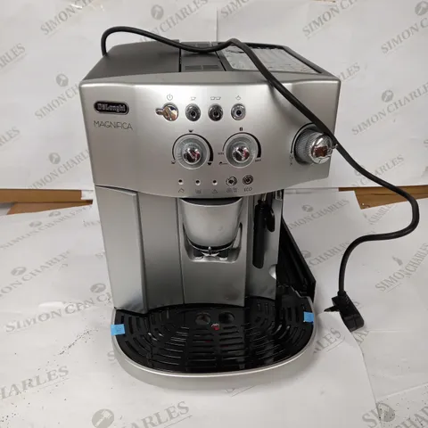 DELONGHI MAGNIFICA COFFEE MACHINE 