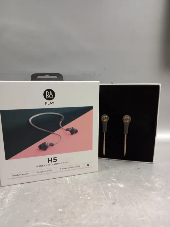 BOXED B&O PLAY H5 WIRELESS EARPHONES 