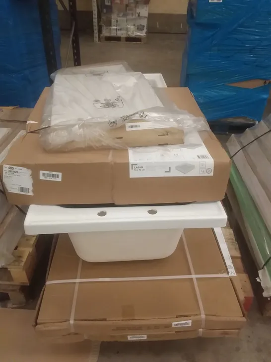 BOXED PALLET OF SHOWERBATH PANELS 