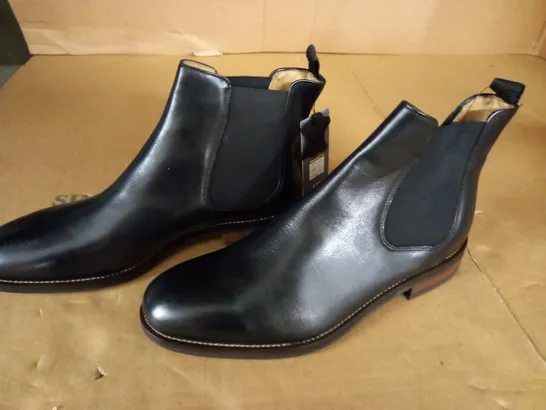 M&S REAL LEATHER BOOTS IN BLACK - UK 9