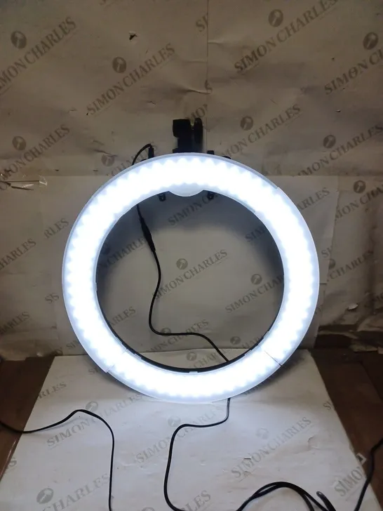 NEEWER DIMMABLE LED RING LIGHT 