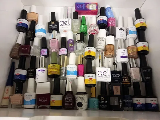 APPROXIMATELY 90 ASSORTED NAIL VARNISH/GELS TO INCLUDE; BLUESKY, VOKY, ZYXC, THE GEL BOTTLE, VINA, ANNY, YSUVIN AND BARRY M