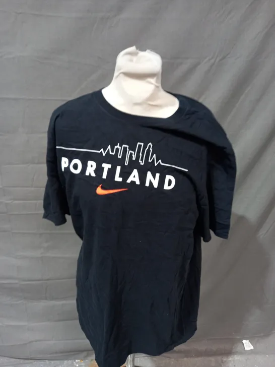 THE NIKE TEE PORTLAND T-SHIRT - LARGE