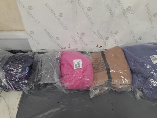 BOX OF APPROXIMATELY 10 ASSORTED BAGGED PIECES OF CLOTHING IN VARIOUS STYLES, SIZES, AND BRANDS 