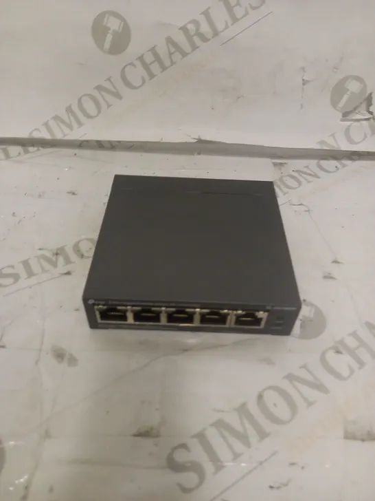 TP-LINK 5 PORT GIGABIT DESKTOP SWITCH 