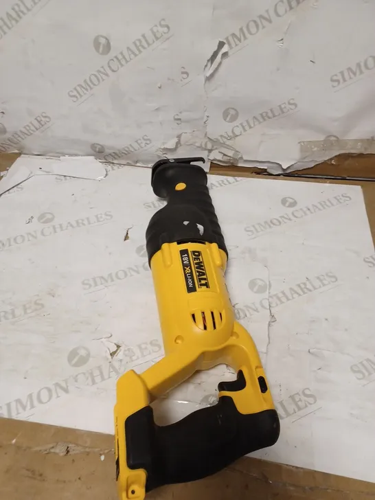 DEWALT 18V XR LITHIUM-ION BODY ONLY RECIPROCATING SAW DCS380