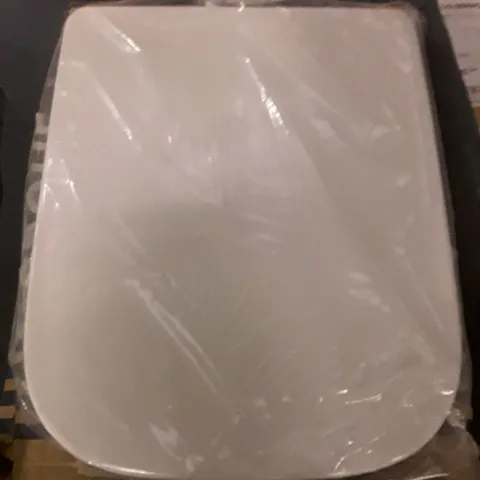 BOXED IDEAL STANDARD TOILET SEAT