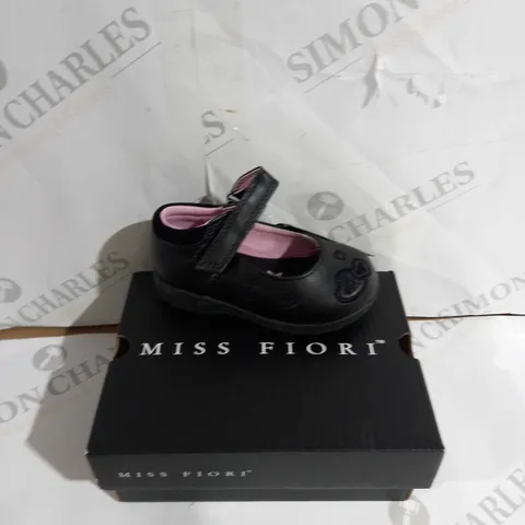 BOXED PAIR OF MISS FIORI SIZE UK C5 BLACK 