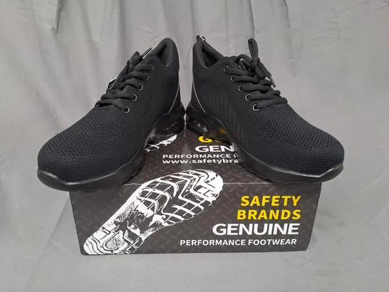 BOXED PAIR OF GUYISA SAFETY SHOES IN BLACK UK SIZE 8