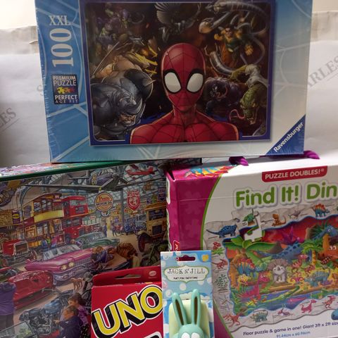 LOT OF ASSORTED ITEMS TO INCLUDE RAVENSBURGER SPIDER-MAN PUZZLE, FALCON DELUXE THE TRANSPORT MUSEUM PUZZLE, FIND IT DINO FLOOR PUZZLE AND GAME, ETC.