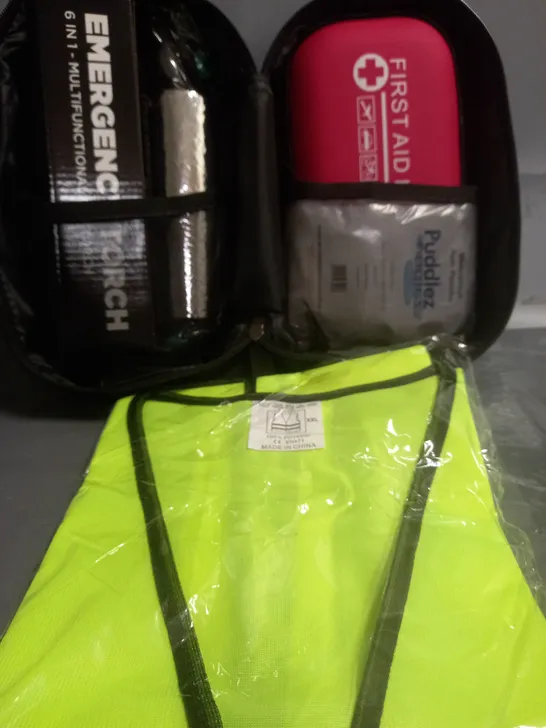 ARNOLD CLARK FIRST AID BAG  