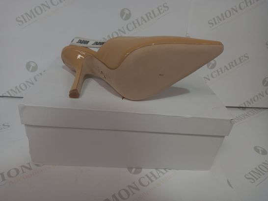 BOXED PAIR OF DIOR HEELS IN TAN EU SIZE 39