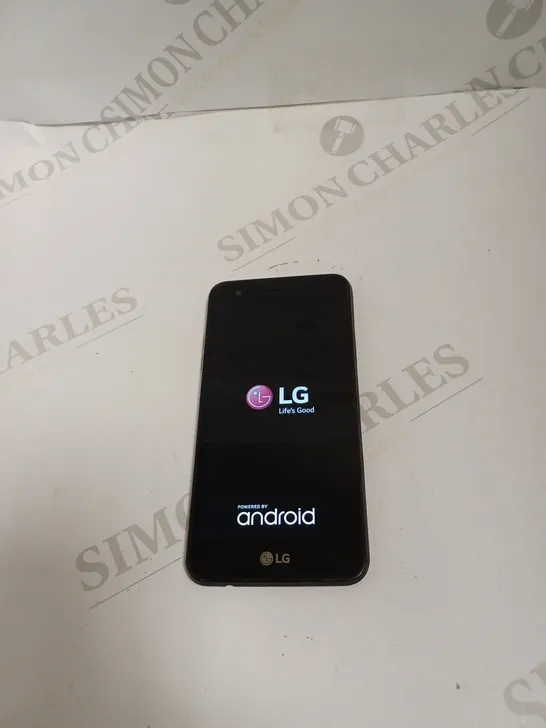 LG SMART PHONE 