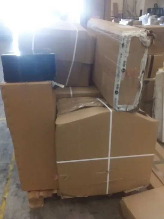 PALLET OF ASSORTED SPARE FURNITURE PARTS 