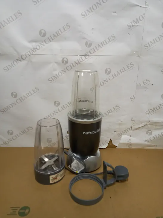 NUTRIBULLET 900W BLENDER CHAMPAGNE MULTI-FUNCTION SMOOTHIE MAKER