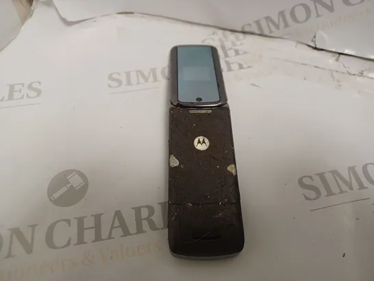 MOTOROLA FLIP PHONE