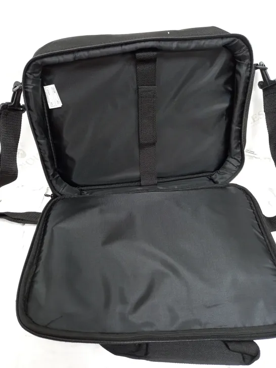 TARGUS CLASSIC LAPTOP BAG IN BLACK