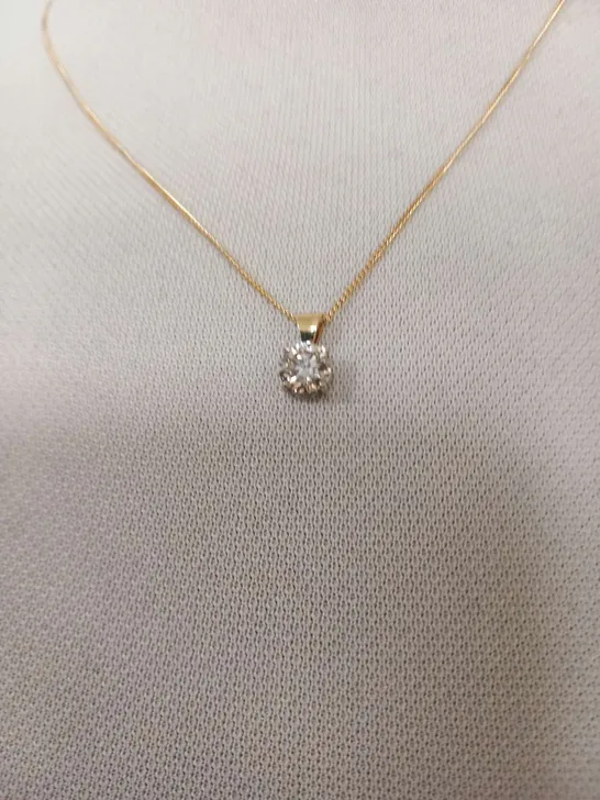 18CT GOLD PENDANT ON CHAIN, SET WITH A NATURAL DIAMOND WEIGHING +1.02CT