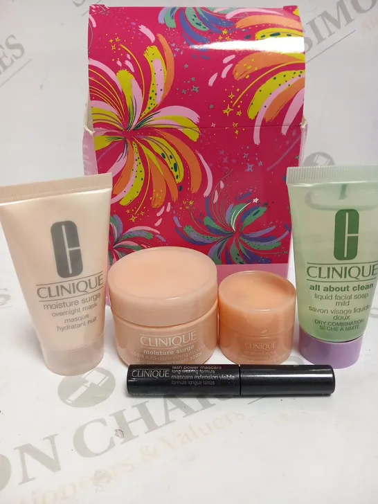 BOXED CLINIQUE GIFT SET