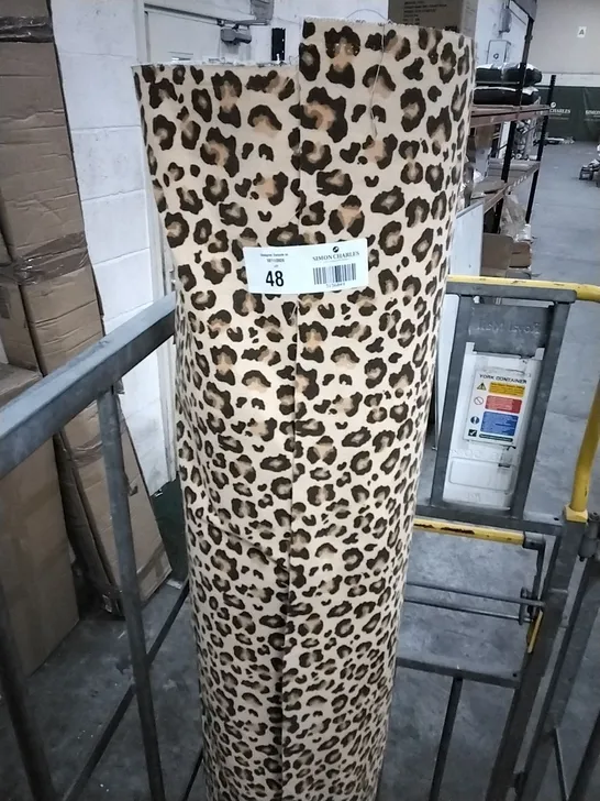 ROLL OF ANIMAL PRINT LINEN APPROXIMATELY 150MX1.5M 