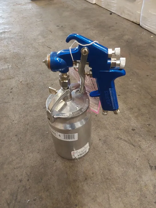 CLARKE SPRAY GUN 