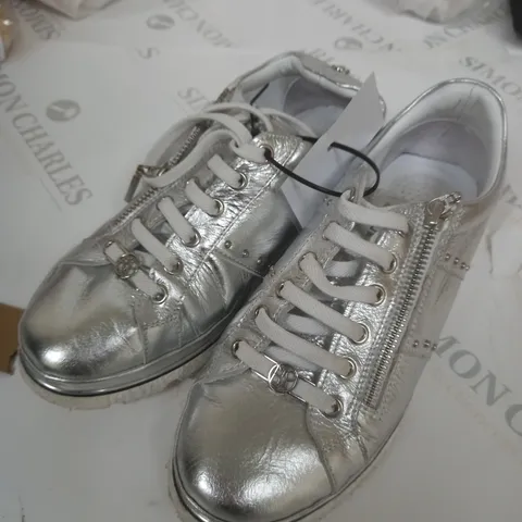 MIP BRASINA SILVER TRAINERS size 38