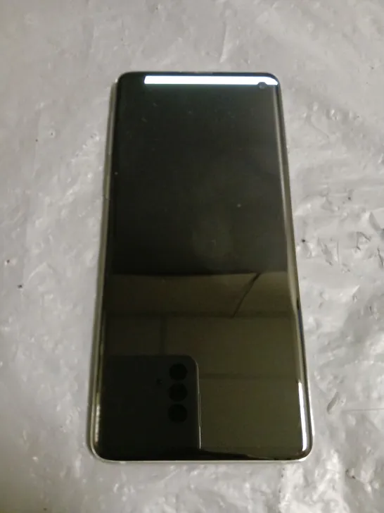 SAMSUNG GALAXY S10 SMARTPHONE