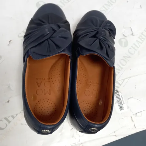 BOXED ANETTE TWIST NAVY SHOES SIZE 4