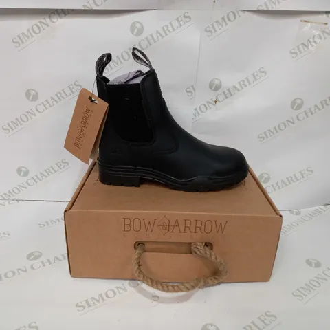 BOW & ARROW EQUESTION HARD ROCK STEEL TOE BOOTS - UK 5 