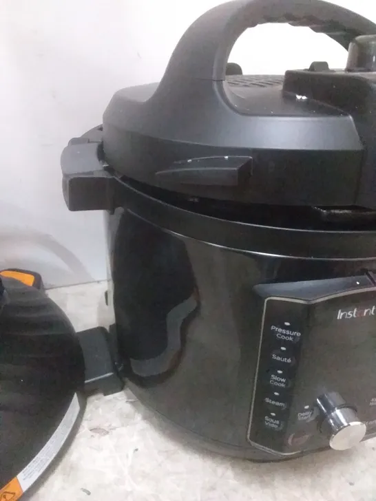 BOXED INSTANT POT PRO CRISP + AIR FRYER 