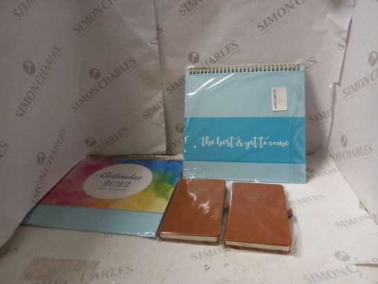 LOT OF ASSORTED CALANDERS AND PLANNERS