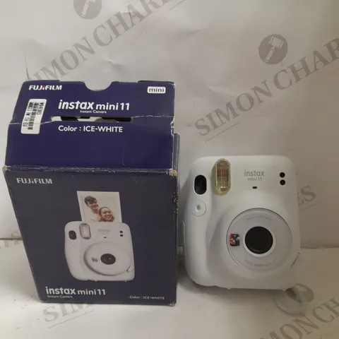 FUJIFILM INSTAX MINI 11 INSTANT CAMERA - WHITE