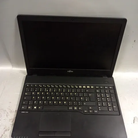 FUJITSU LIFEBOOK A555 LAPTOP IN BLACK