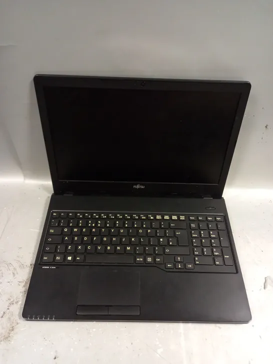 FUJITSU LIFEBOOK A555 LAPTOP IN BLACK