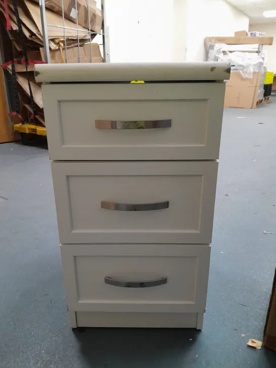 CAMBERLEY 3 DRAWER GRADUATED BEDSIDE CHEST - COLLECTION ONLY