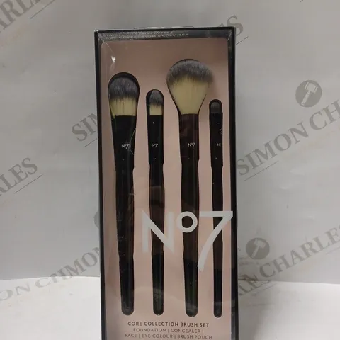 NO.7 CORE COLLECTION MAKE UP BRUSH SET WITH POUCH