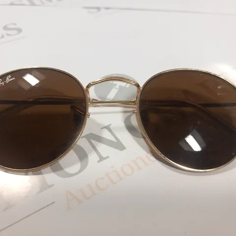 RAY BAN RB3447 SUN GLASSES