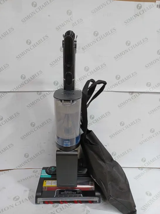 SHARK CORDLESS STICK VACUUM CLEANER PET PRO MODEL