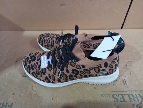 SKECHERS ULTRA FLEX SAFARI TOUR LEOPARD DECO SLIP ON TRAINERS - UK 6