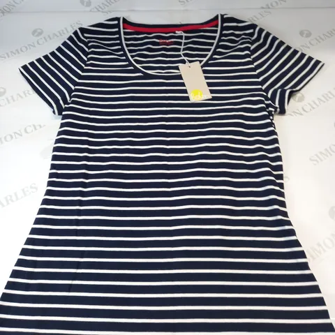 BODEN STRIPED T SHIRT IN NAVY BLUE SIZE MEDIUM