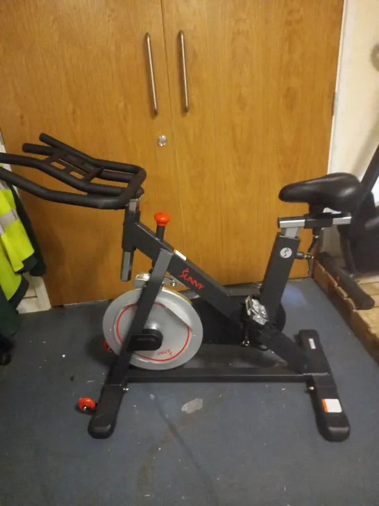 SUNNY HEALTH & FITNESS INDOOR CYCLING WHEEL