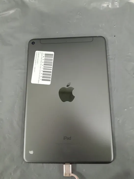 APPLE IPAD MINI ( 5TH GEN ) - 64GB