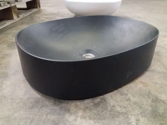 BRAND NEW ROUNDED COUNTERTOP BASIN - 470×370×110MM