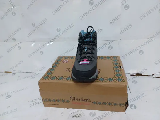 BOXED SKECHERS CHARCOAL HIKING BOOTS- SIZE 5.5 