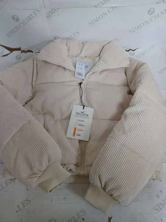 HOLLISTER CREAM CROPPED PUFFER JACKET - SMALL