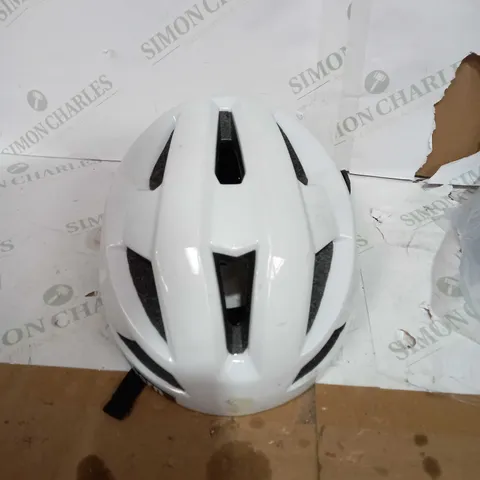 WHITE BICYCLE SAFETY HELMET 