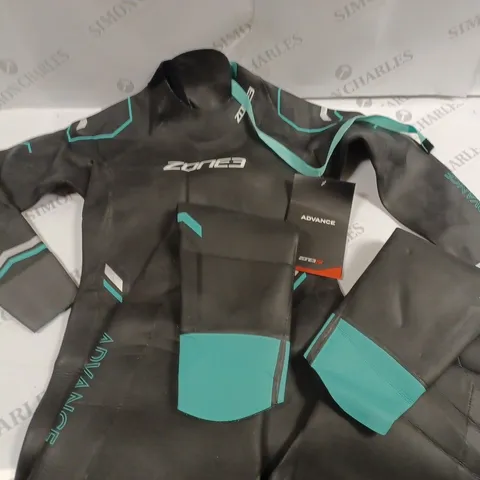 ZONE3 WOMENS ADVANCED WETSUIT - L