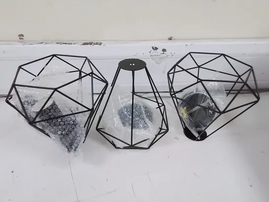 LOT OF 9 ASSORTED ITEMS TO INCLUDE BLACK METAL GEO CEILING LIGHTS