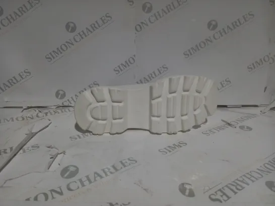 BRAND NEW BOXED PAIR OF KOI VEGAN CHUNKY SANDALS IN WHITE - UK SIZE 6