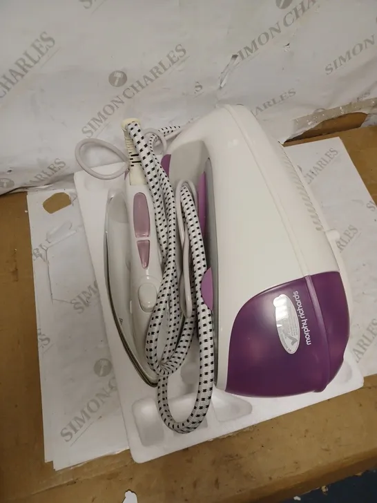 MORPHY RICHARDS JET STEAM GENERATOR IRON PINK/WHITE